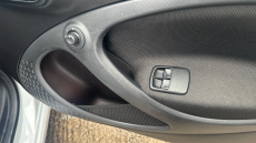 Smart EQ forfour hatchback 60kW EQ Exclusive 17kWh 5dr Auto [22kWch] Electric Hatchback